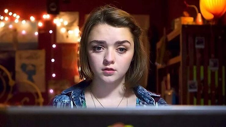 кадр из фильма с элементом Screen Life "Кибер-террор"