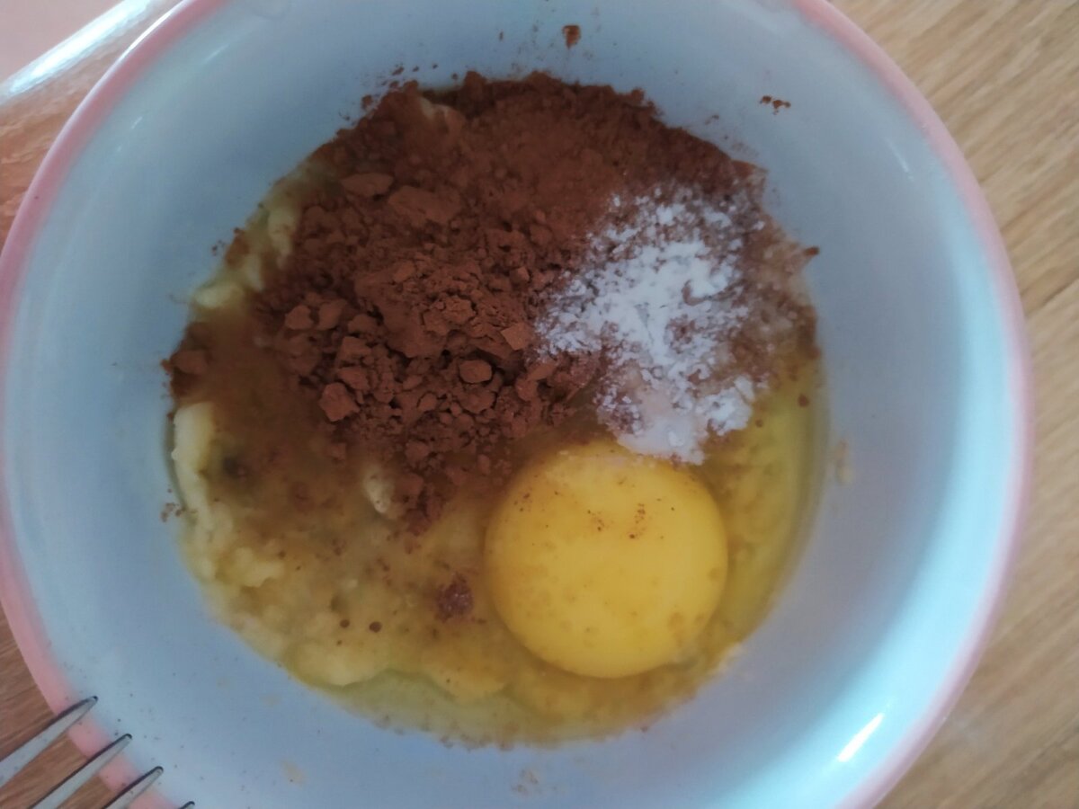 Все ингредиенты в одной тарелке.