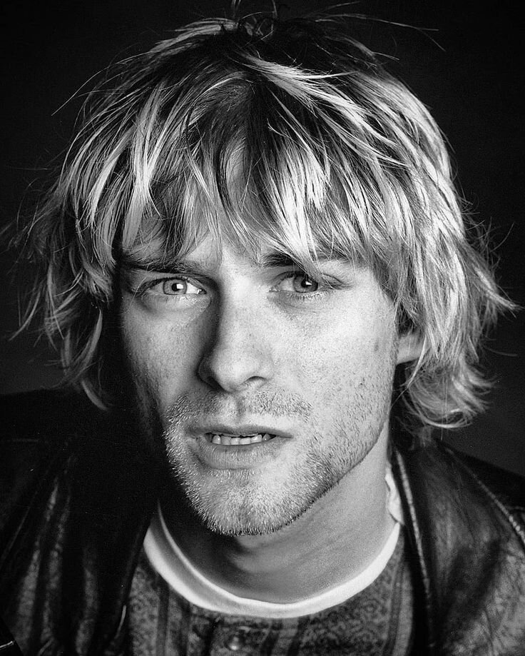 Курт Кобейн - человек, известный по большей части тем, что он вокалист и гитарист американской рок-группы "Nirvana" (1967-1994гг.)