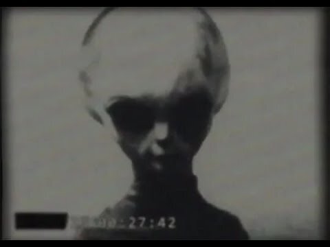 Примерно так описывают "серых" пришельцев. Изображение взято из свободных источников