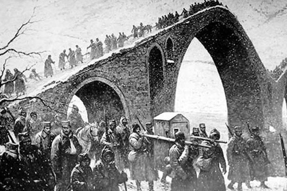 Отступление сербской армии - Албанская Голгофа. Фото отсюда: https://clck.ru/SehyQ