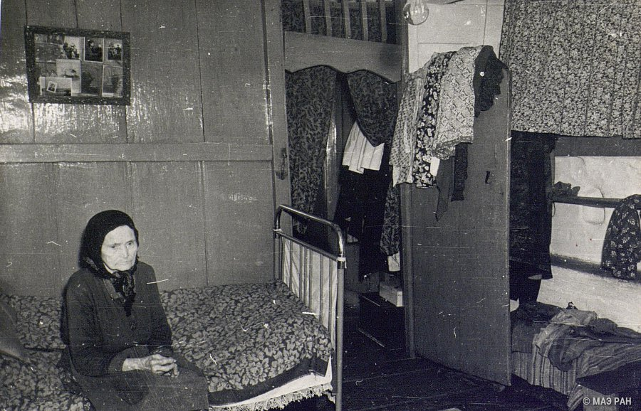 Внутренний вид комнаты в доме А.А. Вдовиной.