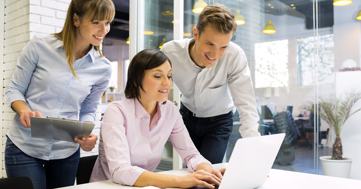 самые престижные профессии. переговоры с клиентом. более престижной в работе. образ секретаря. корпоративное общение.