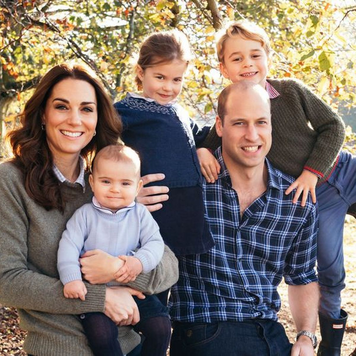 Все семейство герцога и герцогини Кембриджских в сборе. Фото: instagram.com/kensingtonroyal/?hl=ru