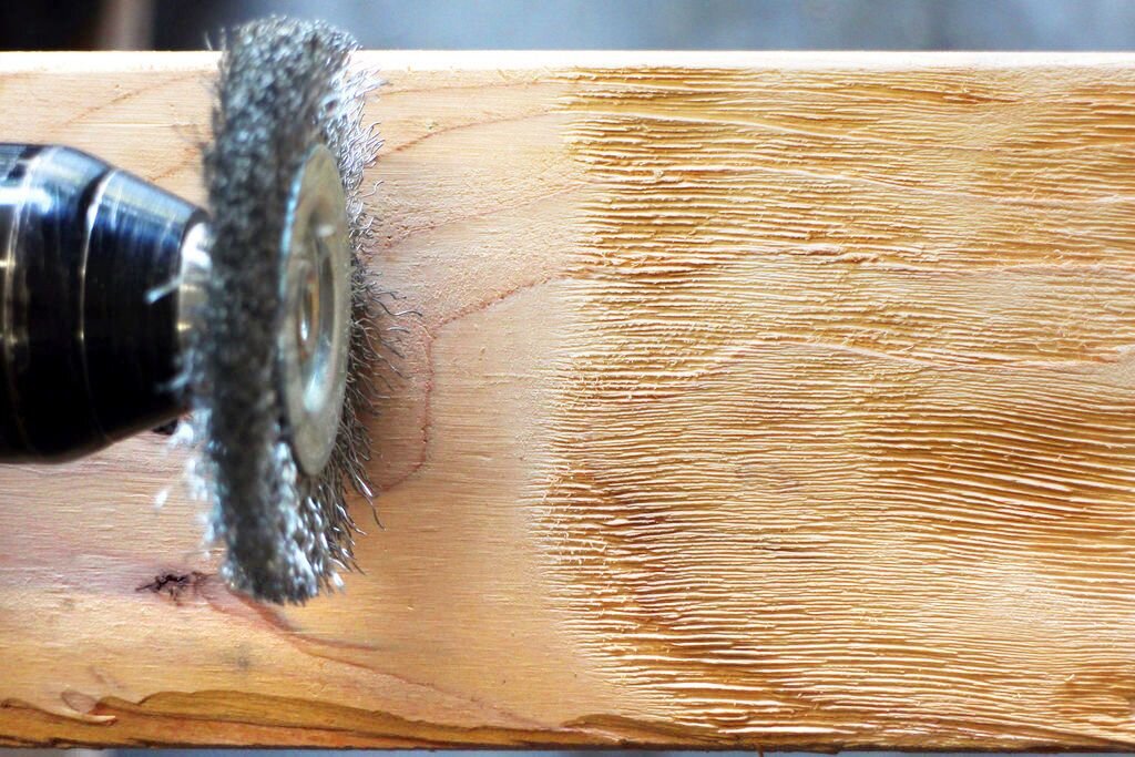 Механическое браширование древесины: выбор материала, процесс обработки и виды