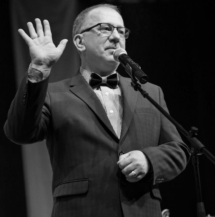 Сергей Суворов о далеком и близком, о добровольной и «полюбовной» ссылке в Вятских Полянах, об открытиях, очарованиях и разочарованиях.