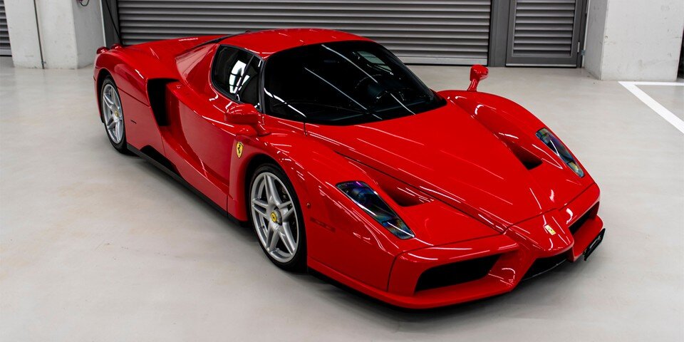 Ferrari Enzo чемпиона формулы-1 выставленное на продажу.  "Источник pixabay.com"