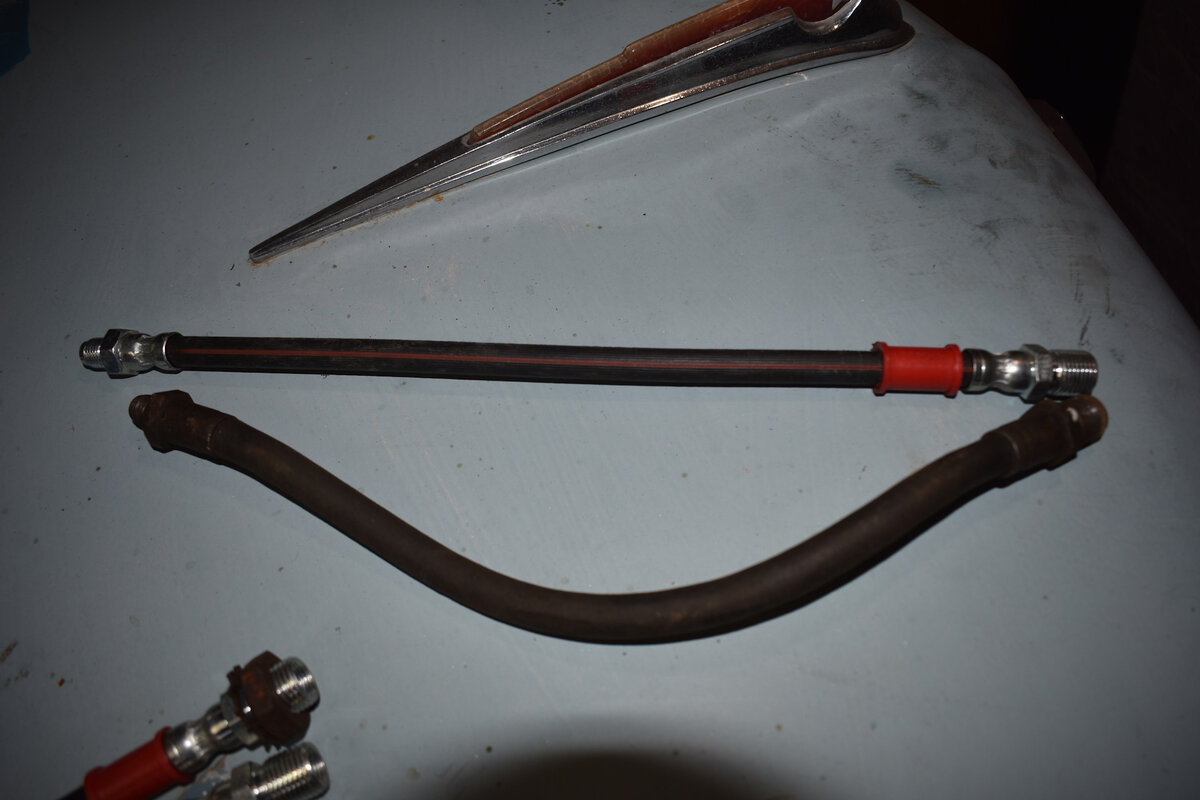 шланги по 280 руб, старые закоксовались что даже проволкой не пробить 