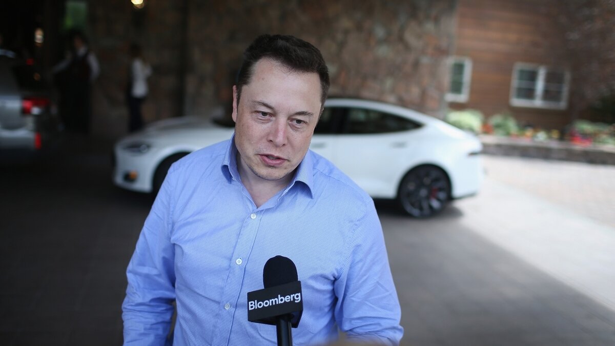 Илон Маск - Американский предприниматель, инженер и миллиардер.