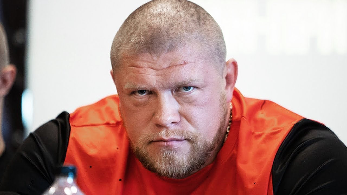 Новосёлов боец мма задержан. Маньяк в брянской области. Новосёлов боец мма задержан. Насильник 18. Деревня кожемяка брянская.