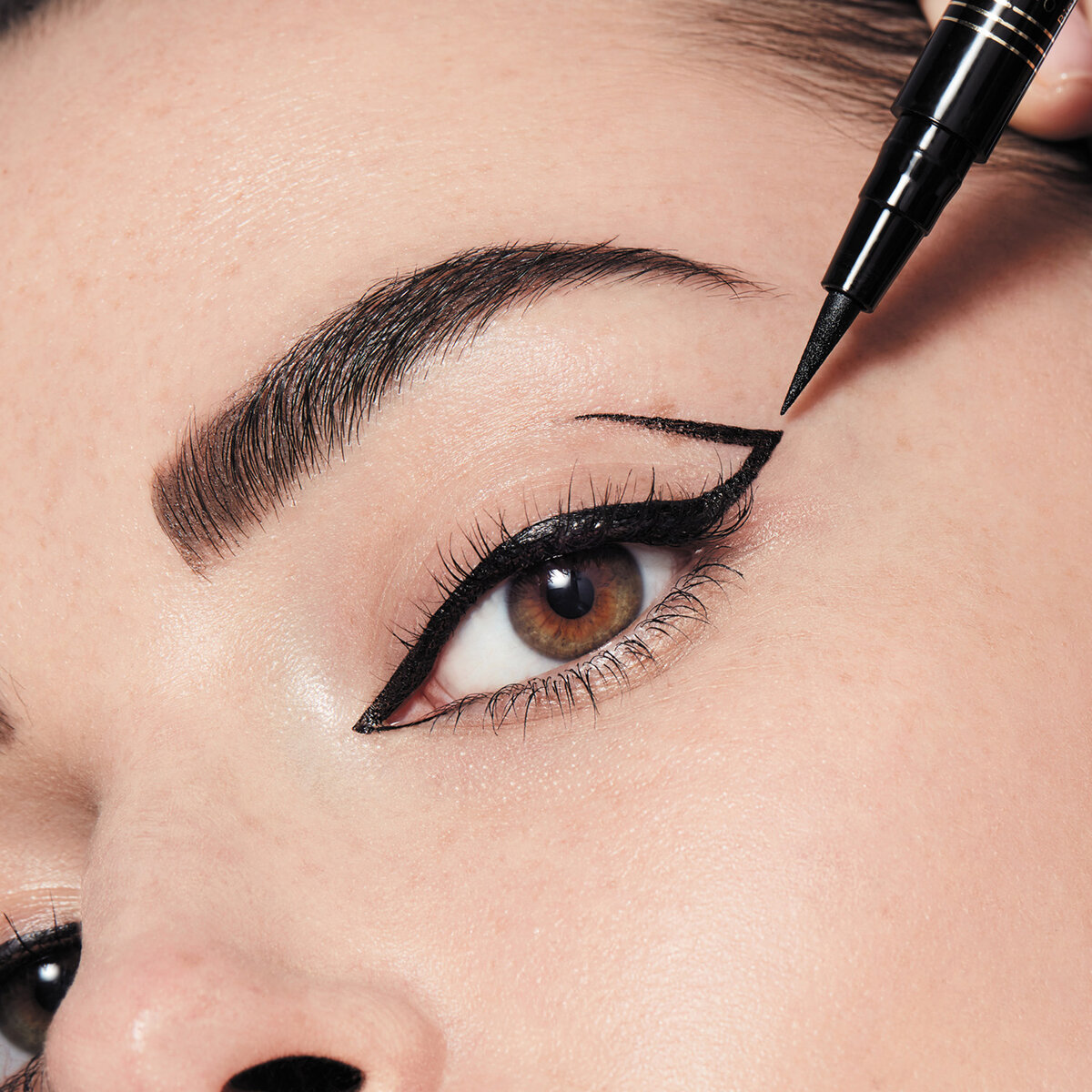 Bourjois подводка-фломастер Liner feutre