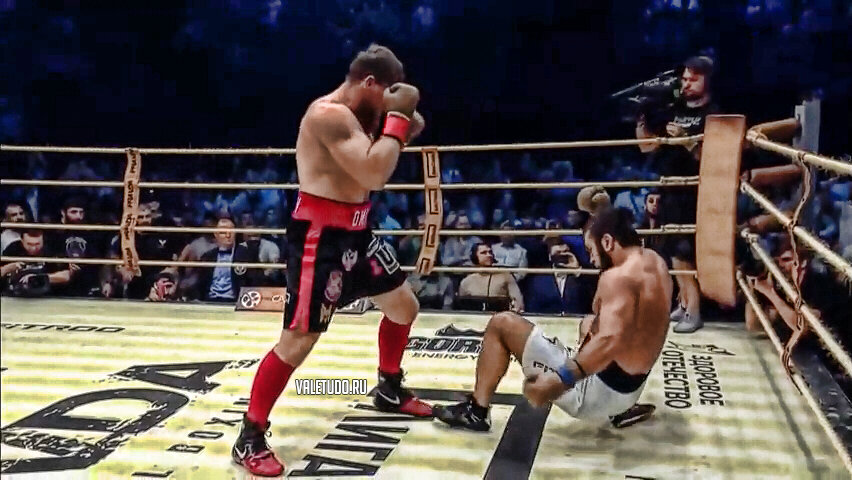 Момент первого нокдауна | valetudo.ru