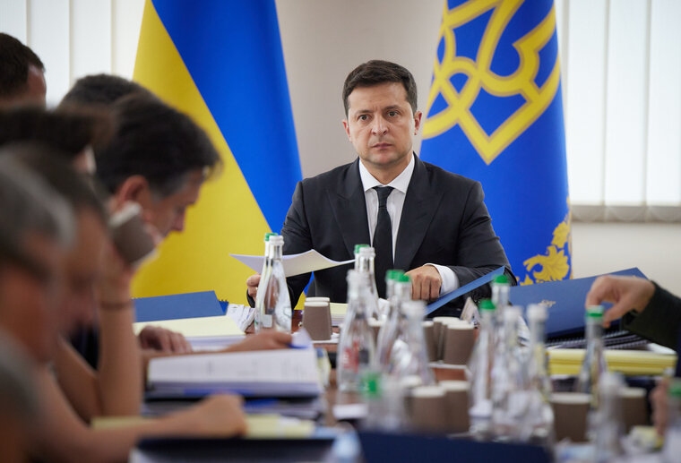    В Германии считают, что Украина сама должна решать, когда инициировать переговоры с РФ