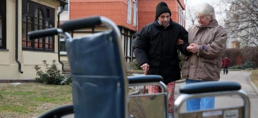 Российские пенсионеры с декабря 2022 смогут получить прибавку к пенсии © Павел Смертин / ТАСС