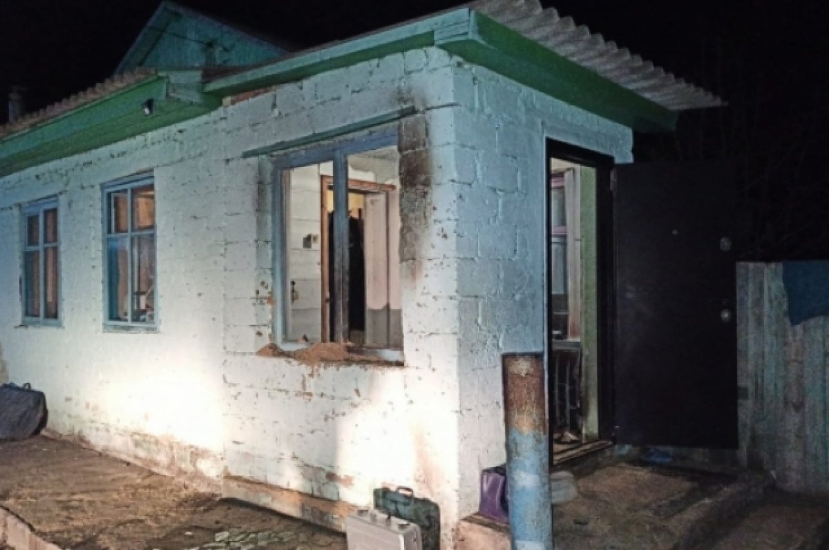    Под Волгоградом экс-муж в порыве злобы едва не сжег дом с женой и детьми