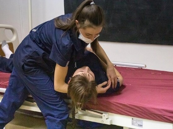     ФОТО: VC.COM/ «АКАДЕМИЯ УХОДА» КРАСНОЯРСК. ЗАНЯТИЯ ПО УХОДУ ЗА БОЛЬНЫМИ
