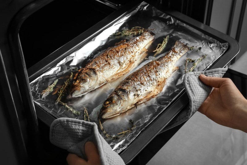 Рыба с лимоном и майонезом в духовке