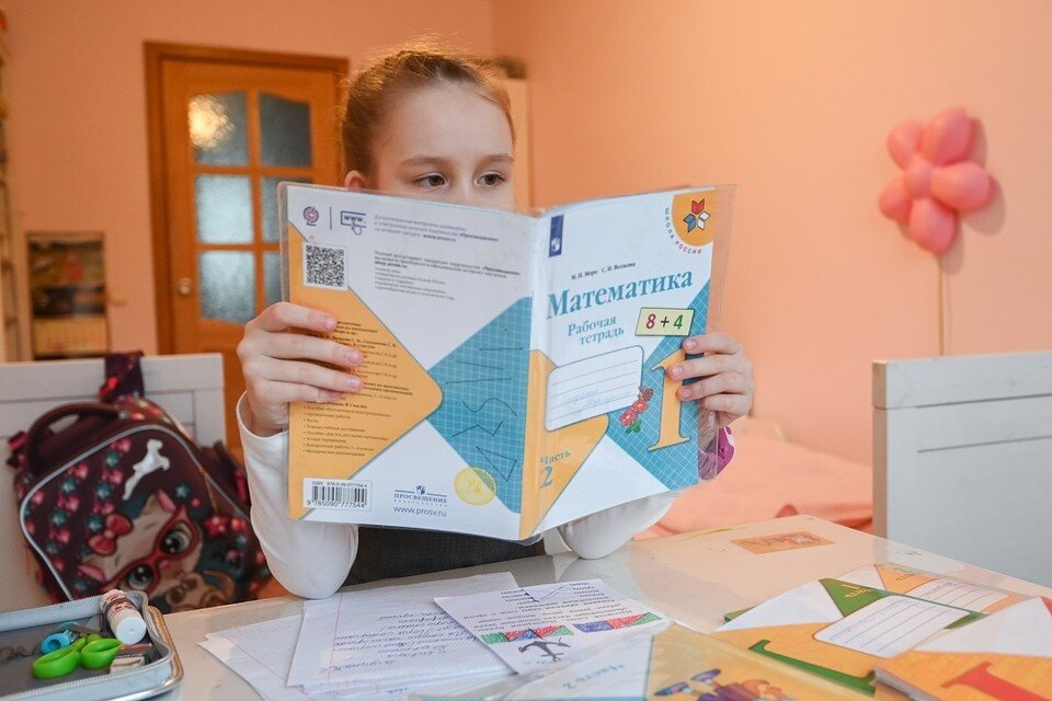     В 28 школах Новосибирской области ввели частичный дистант. Юлия ПЫХАЛОВА