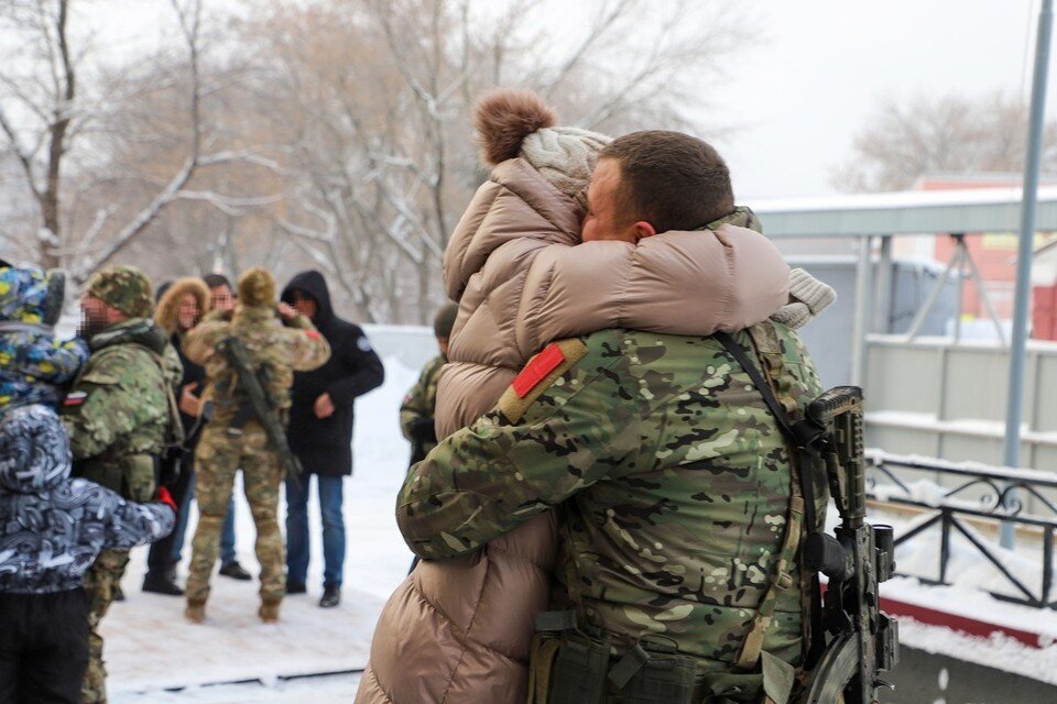     В Рязани встретили бойцов Росгвардии, вернувшихся с СВО.