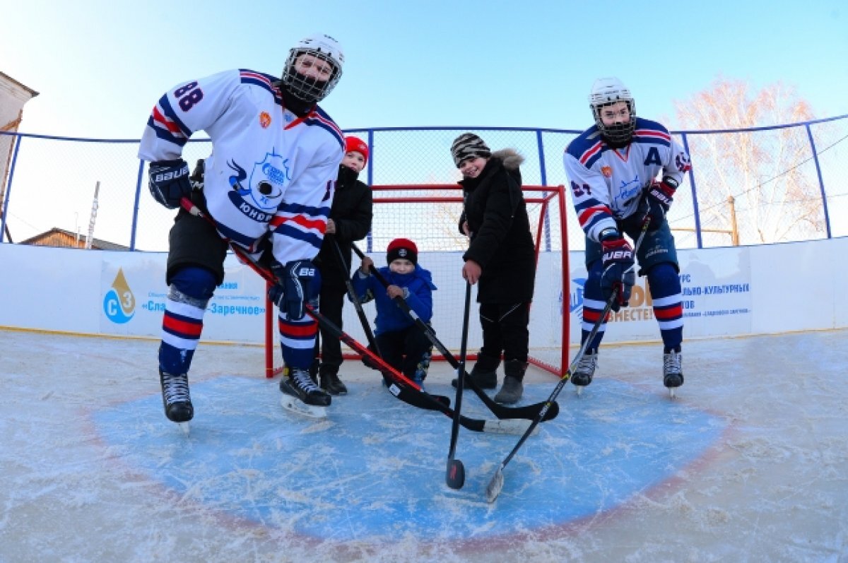    Ледовую площадку для будущих чемпионов открыли в селе Болдырево