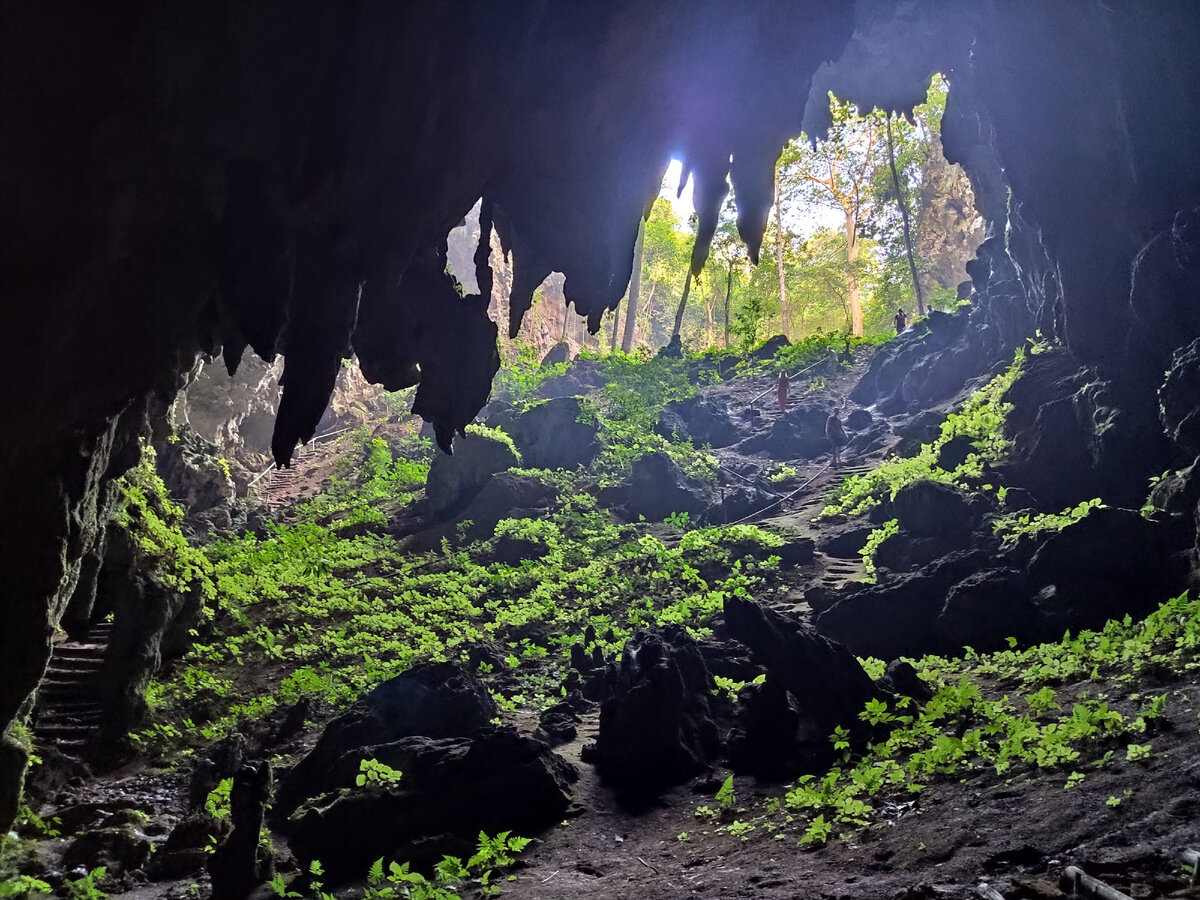 пещера Tham Luang Nang Non
