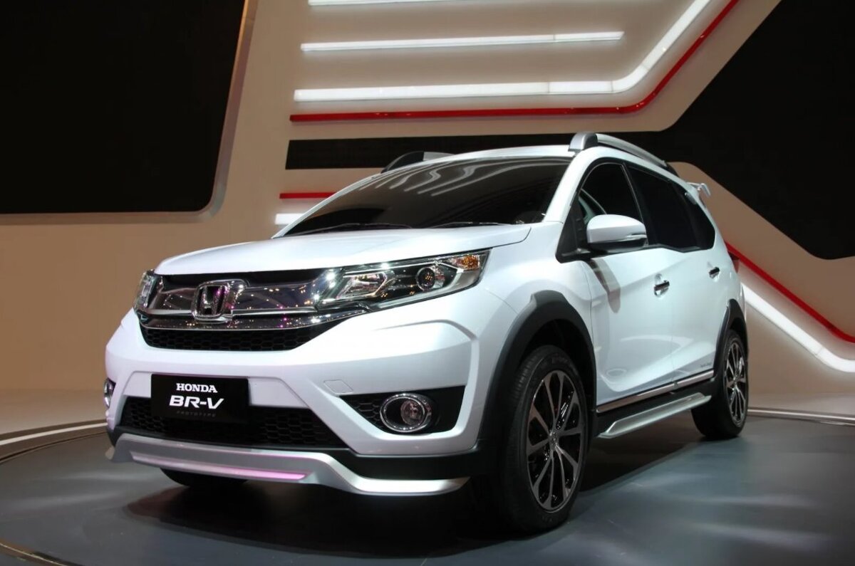 Лучший кроссовер за свои деньги: Новая Honda BR-V на 7 мест всего за 1,120  млн. рублей скоро появится в России | Батин гараж | Дзен