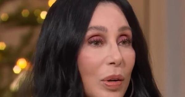 Шер как выглядит сейчас 2025 Pin by Judy on Cher is an Icon Fashion, Beanie, Hats