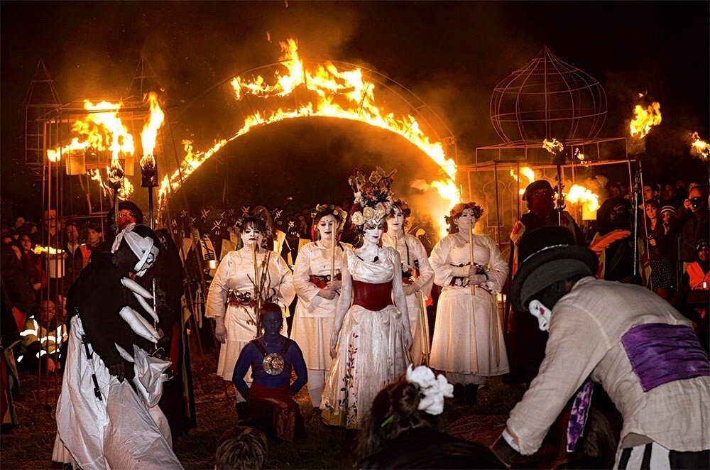 Довольно интересное и пугающее зрелище в современной интерпретации. Фото взято с сайта: prahago.com