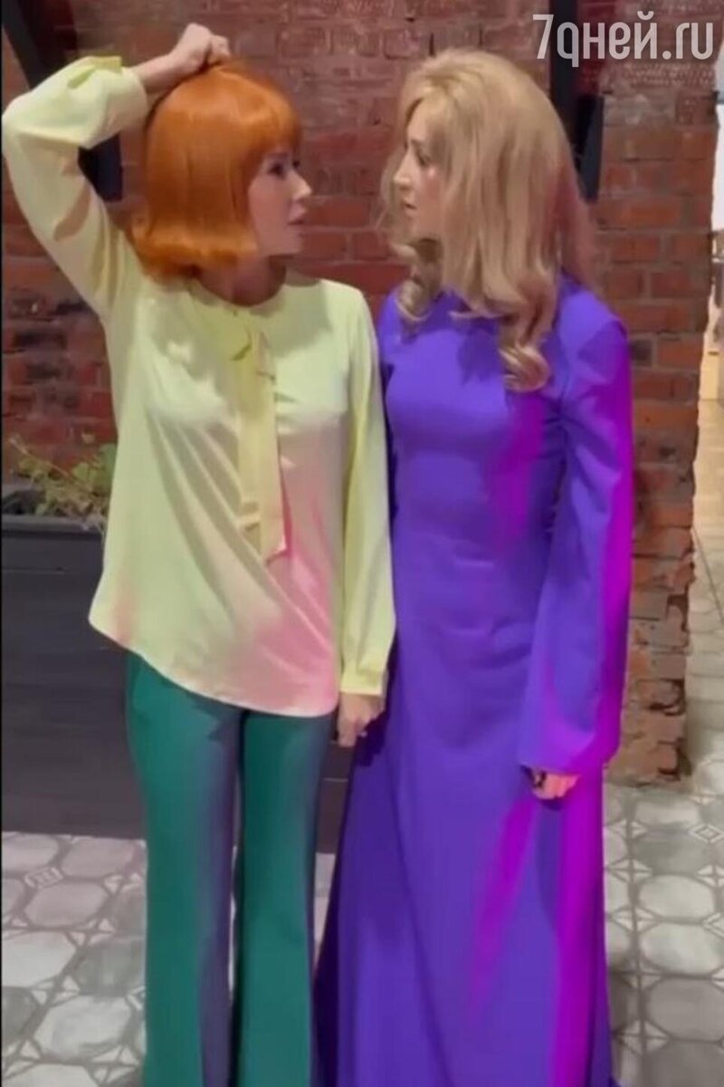    Ляйсан Утяшева и Ольга Бузова Социальные сети