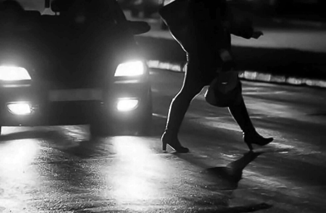 Изображение со страницы https://sosnovosti.ru/5026-kak-peshehodu-i-voditelyu-obezopasit-sebya-na-doroge/