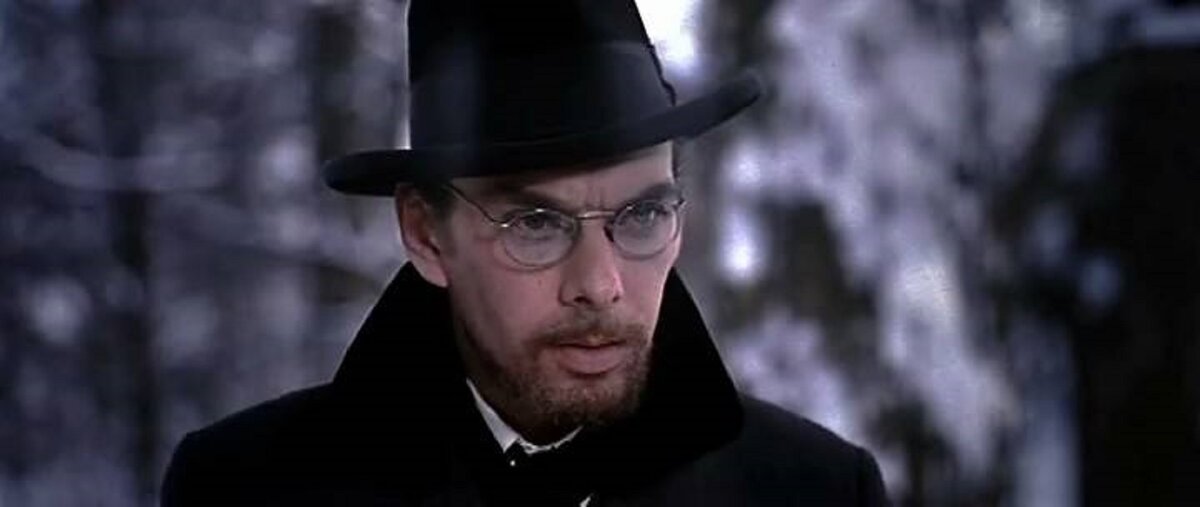 В СВОЕЙ КНИГЕ ЛЕВ ДУРОВ НАЗВАЛ АЛЕКСЕЯ БАТАЛОВА ПОСЛЕДНИМ РУССКИМ АРИСТОКРАТОМ, СУМЕВШИМ СОХРАНИТЬ ДУШЕВНУЮ ГАРМОНИЮ. ФОТОГРАФИИ ПРЕДОСТАВЛЕНЫ GLOBALLOOKPRESS.COM.