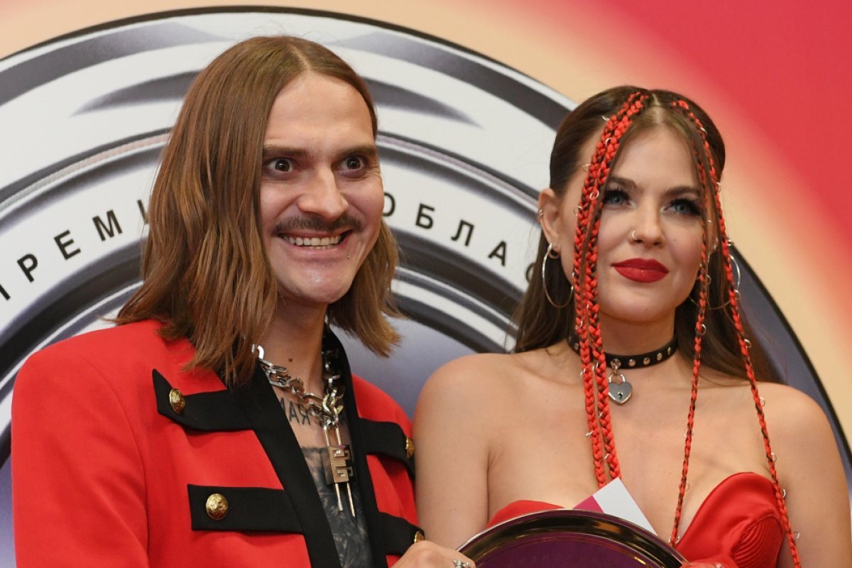    Участники группы Little Big Софья Таюрская и Илья Прусикин.