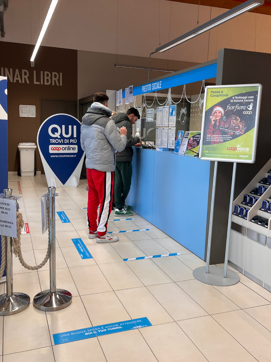 Моему парню на работе в этом году дали такие же купоны, в Купе он подошёл к специальной стойке узнать, действуют ли конкретно в этом супермаркете эти купоны. Оказалось, да. Но, к сожалению, не во всех супермаркетах они действуют, в основном в тех, что немного дороже обычных супермаркетов вроде евроспин или инс.