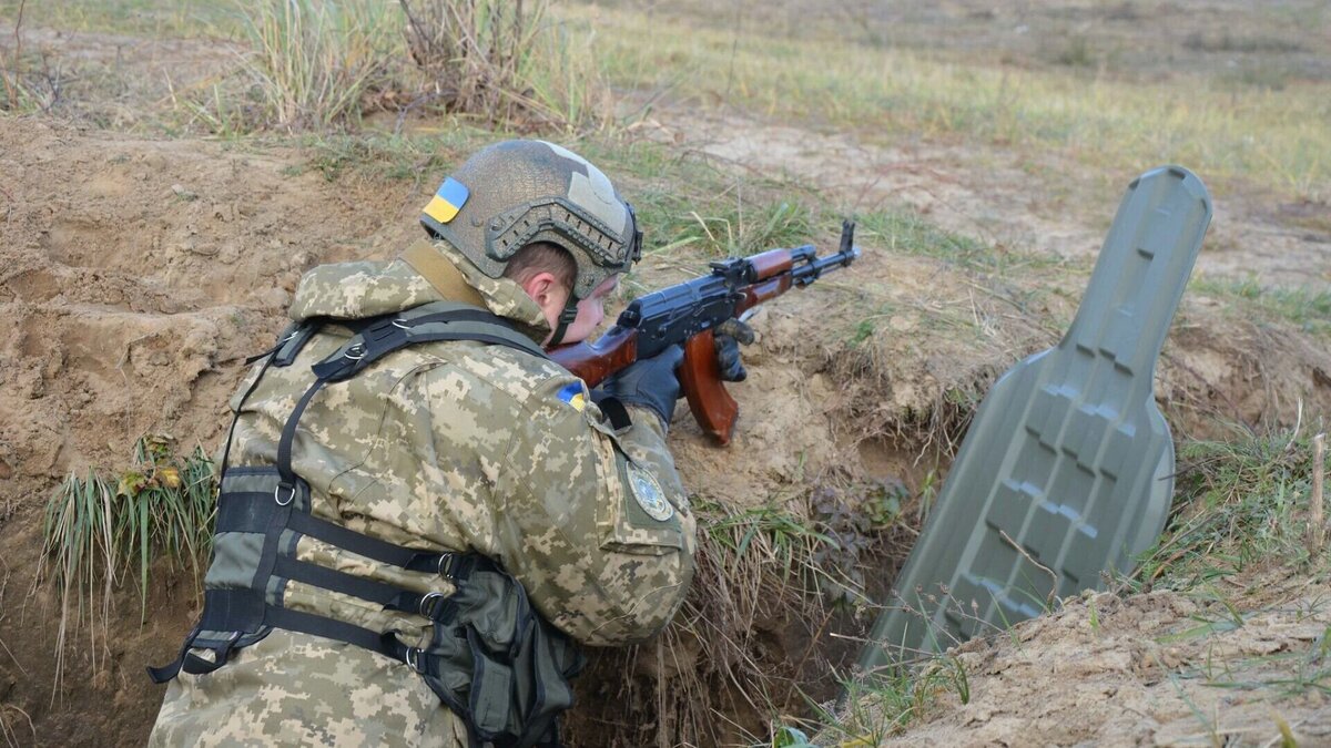     Американский полковник Дуглас Макгрегор, который был экс-советником главы Пентагона, заявил в видеоинтервью, что российская армия на Украине сработала на опережение и сорвала желание США атаковать территорию России.