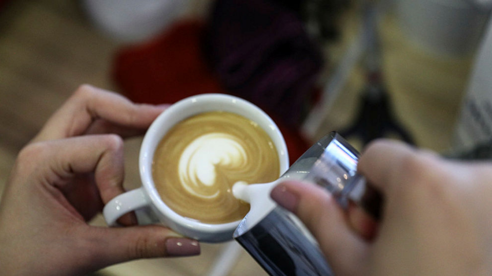     Терапевт объяснила, чем вредны кофейные коктейли Известия/Михаил Терещенко