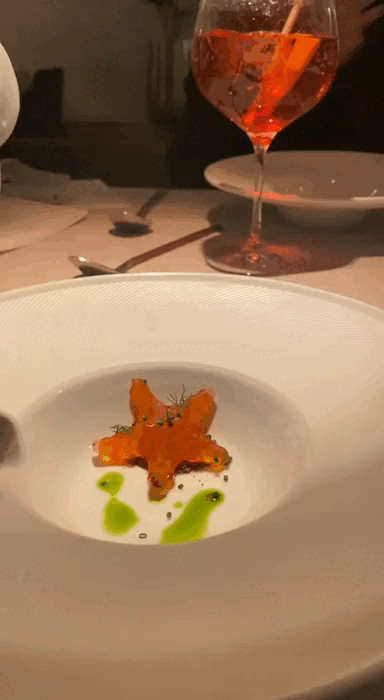 Крем из печёного картофеля и звезда из красной икры