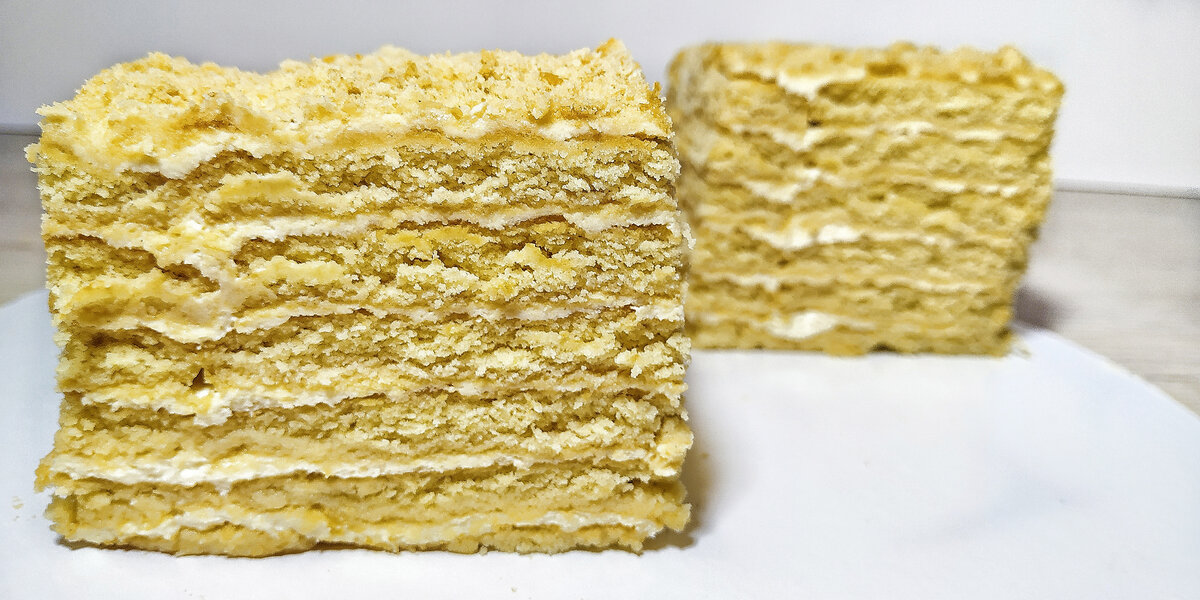 Творожно-сметанный торт-суфле с печеньем, рецепт приготовления