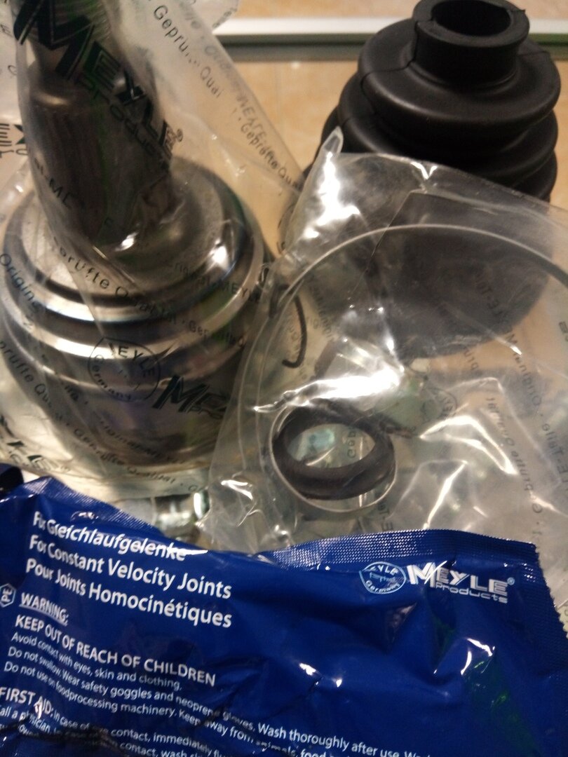 Не самая приятная ситуация, тем более, что у нас в ассортименте есть такие же ШРУСы, но другого производителя. 