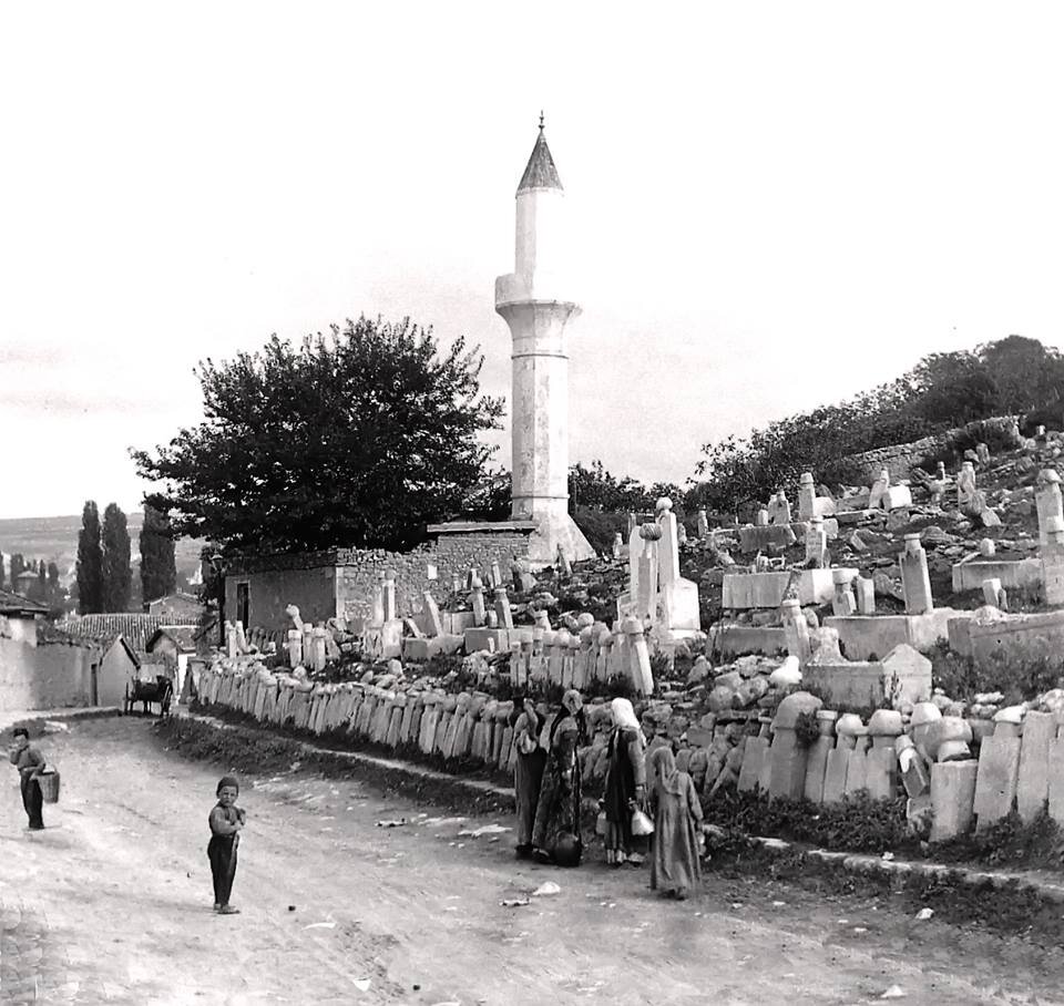 Кладбище Кады-маалле в Бахчисарае, Фото 1920-х годов из собрания Евгения Петрова 