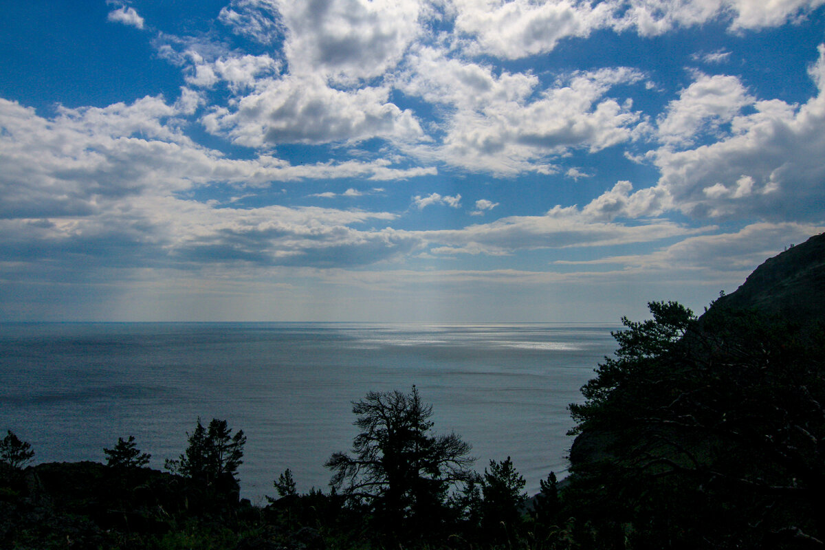 Вид на Байкал из долины Зун-Кужиртуя