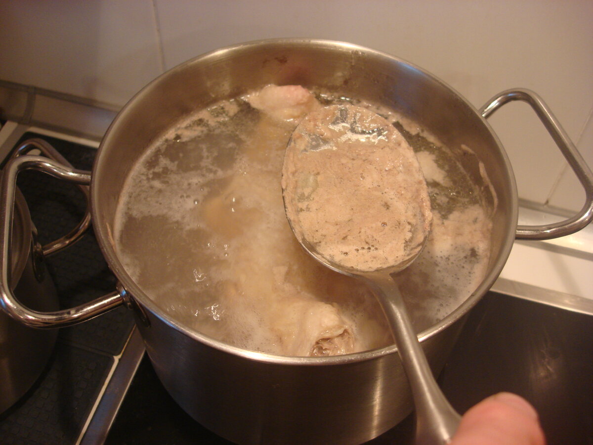 Фото сделано автором (варим суповой набор)