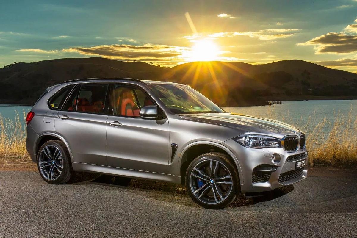 Обои x3 pro. BMW x5m 2015. БМВ х5 2018. БМВ Икс 5 f15. БМВ x5m 2018.