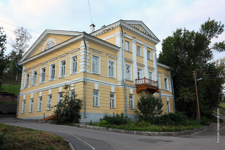 Нижегородское училище. Нижегородское епархиальное женское духовное училище. Усадьба Строгановых Нижний Новгород. Усадьба Строгановых Нижний Новгород улица Рождественская 45. Суетинская улица 23 Нижний Новгород.