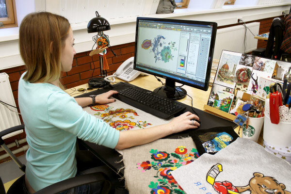 Пример механической вышивки.