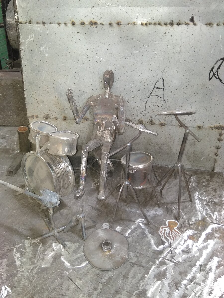 Барабанщик до переделкиБ