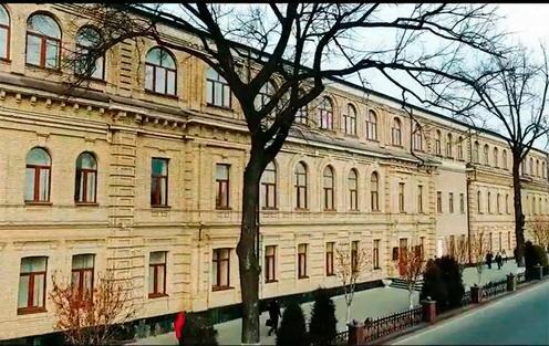  Ташкентский юридический университет. Кадр из видеопрезентации вуза