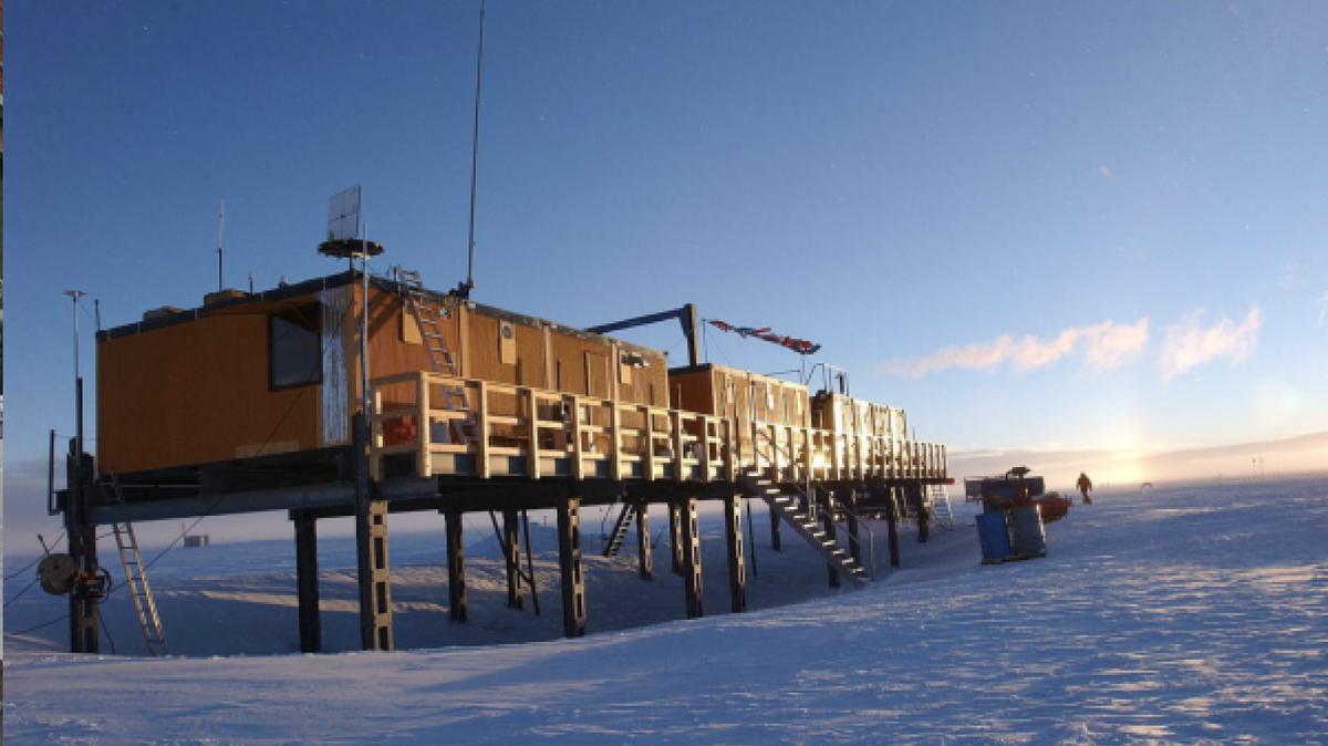Немецкая станция Kohnen Station, рядом с которой брали образцы снега  Фото: Alfred-Wegener-Institut
