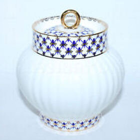 Костяной фарфор Императорского фарфорового завода (ЛФЗ). Источник фото: https://vk-cc.ru/Y20bl