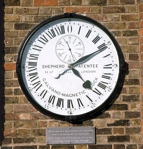 Более 100 лет семья Бельвиль продавала время жителям Лондона. Бизнес был построен на проблеме узнать точное время. Часы были почти в каждом доме, но правильно выставить их было очень сложно.-2