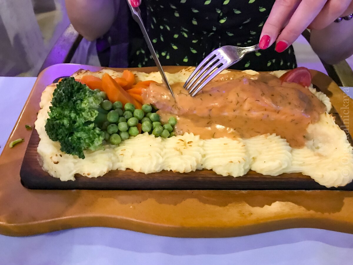 Ужин в ресторане MANGAS в Айя-Напе.